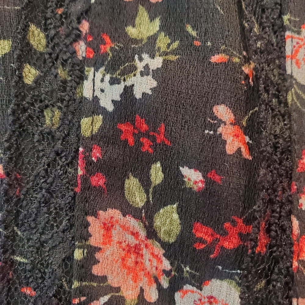 Adorable Floral Dress Ten Sixty Sherman - Picture 3 of 7